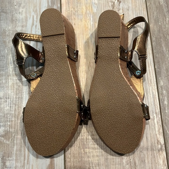 Never worn DBA gold wedges with removable purple tiger paw patches - Picture 4 of 6